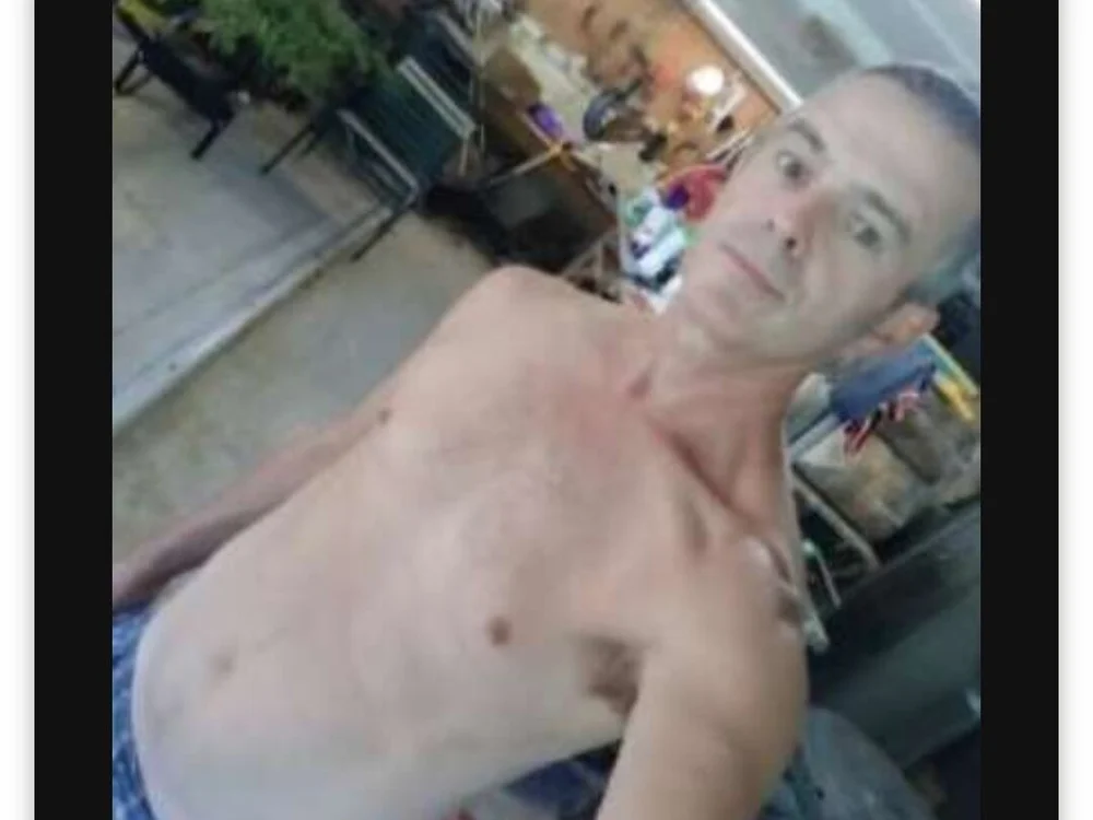 AstonMcKnight offline chatrum