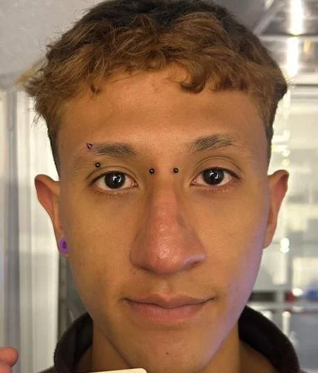 Damian_nix Offline XXX-chat