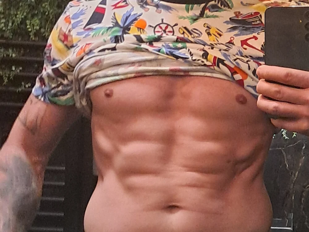 Alexandru151989 Offline XXX-chat