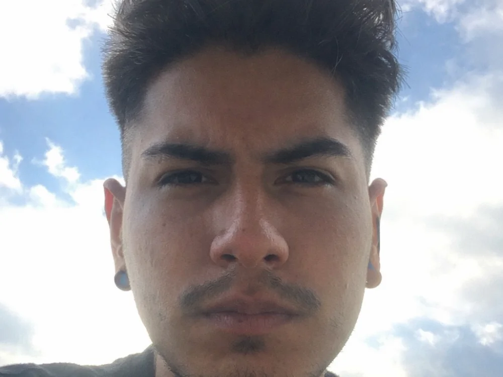 JhonnyA1999 Offline XXX Chat