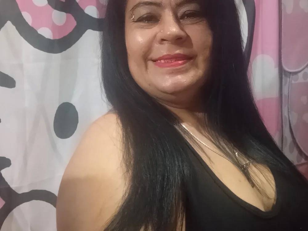 Nanis_hot1's Offline XXX Chat