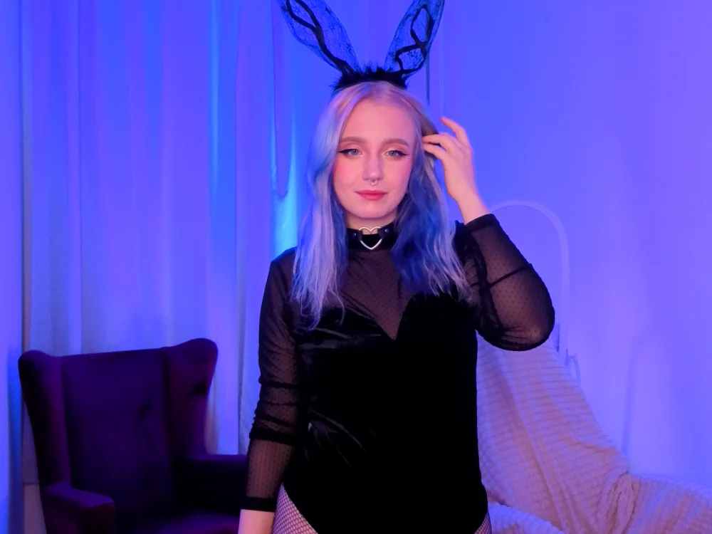 AleksaDivine 离线XXX聊天