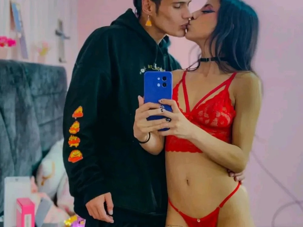 karlaandmatt's Offline XXX Chat