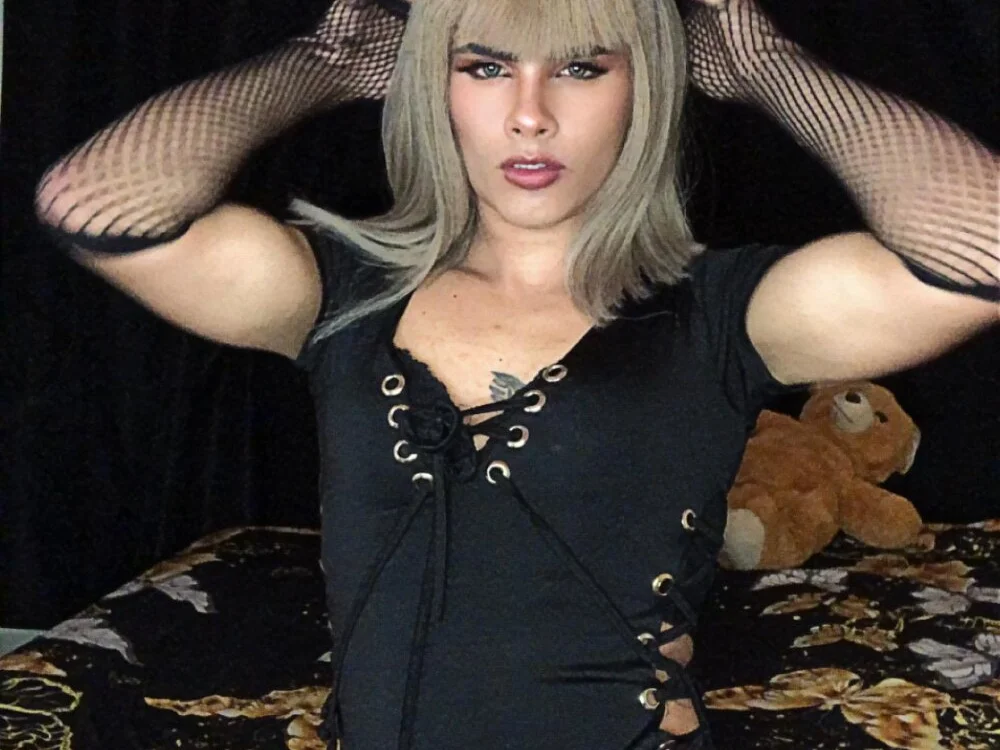 daniela_hils_02 Adlı Modelin Çevrimdışı XXX Sohbeti