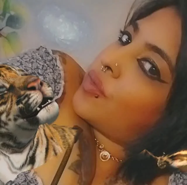 Chatroom XXX hors ligne de Indiancatz2