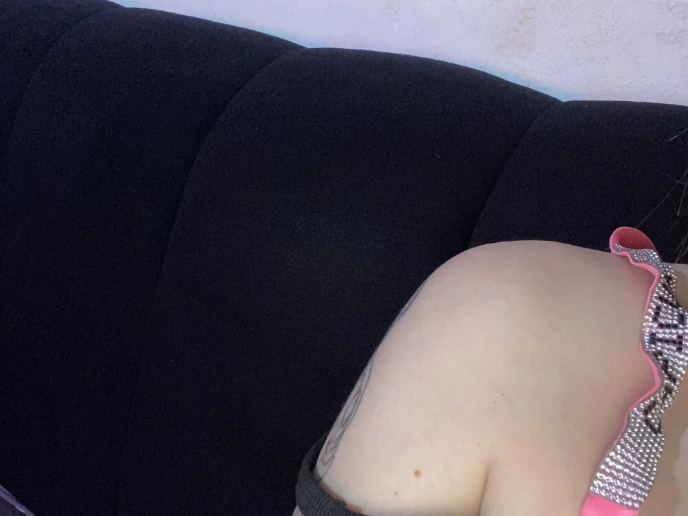 Quierolechiitaaa: офлайн-секс-чат