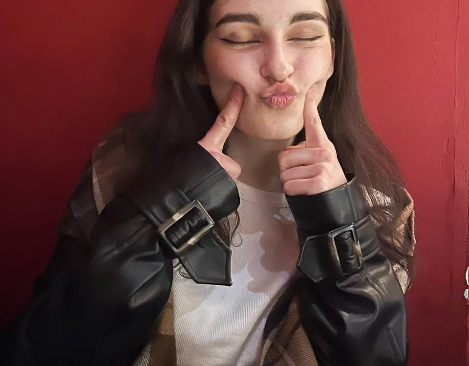 Lily_Pranks' Offline XXX Chat