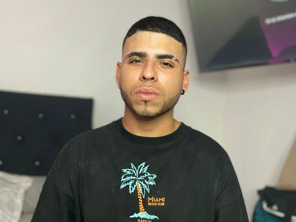 Boy_Maxxx17 offline chatrum