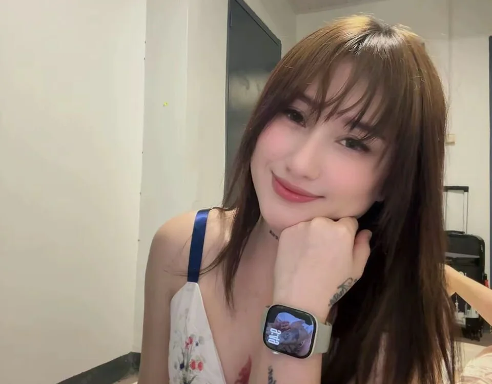 scarletluxe77's Offline XXX Chat