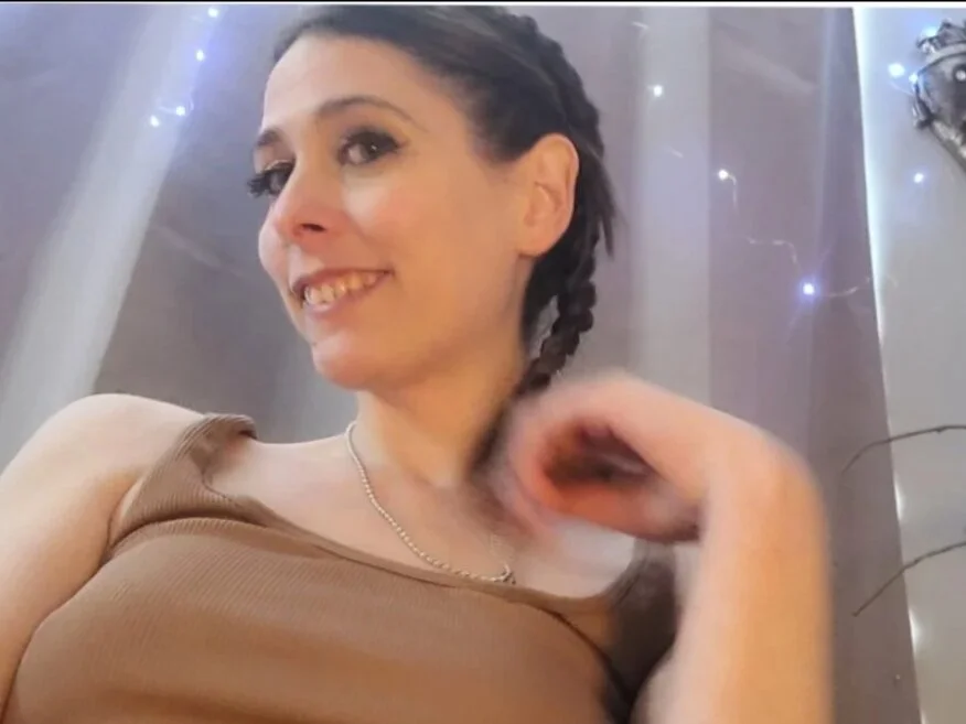 CanadianBeaver6969 Offline XXX Chat