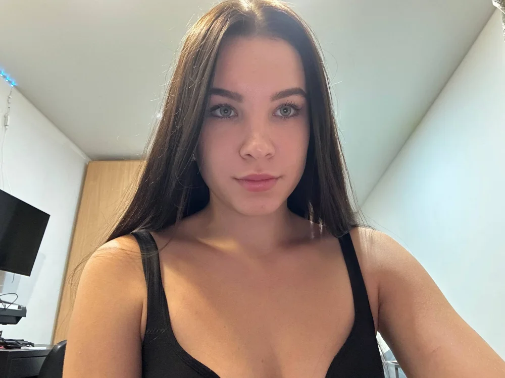 Tonnievi's Offline Chat Room