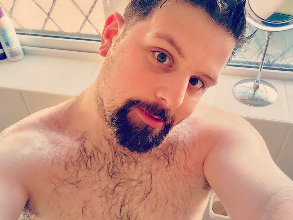 Hardfucks69's Offline XXX Chat