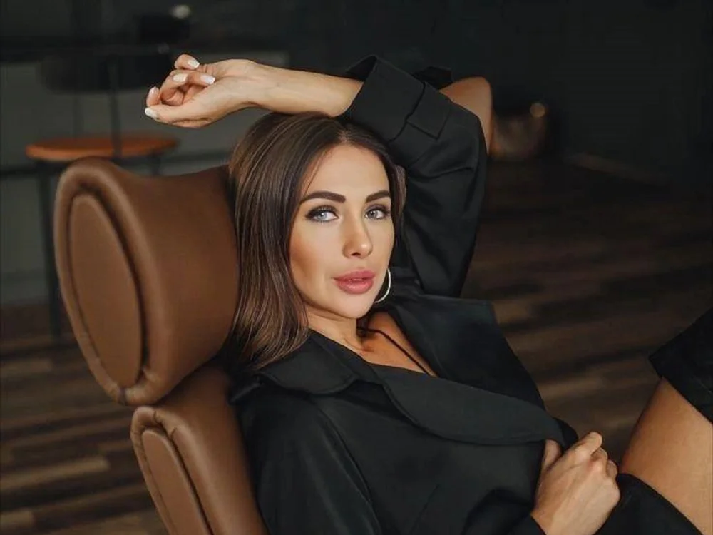 MariahILLL's Offline Chat Room