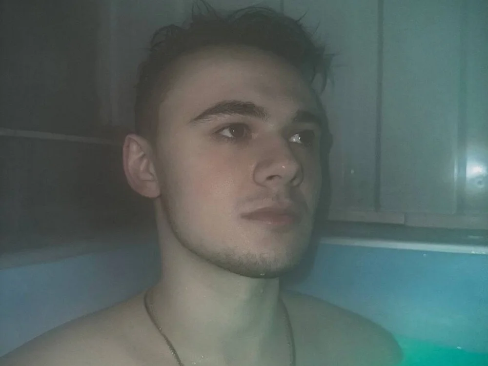 michael_sexdevil's Offline XXX Chat