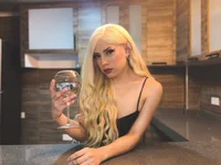 saray_doll webcam thumbnail