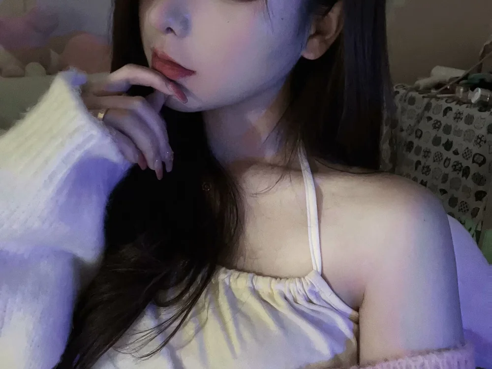 ELaine-172's Offline XXX Chat
