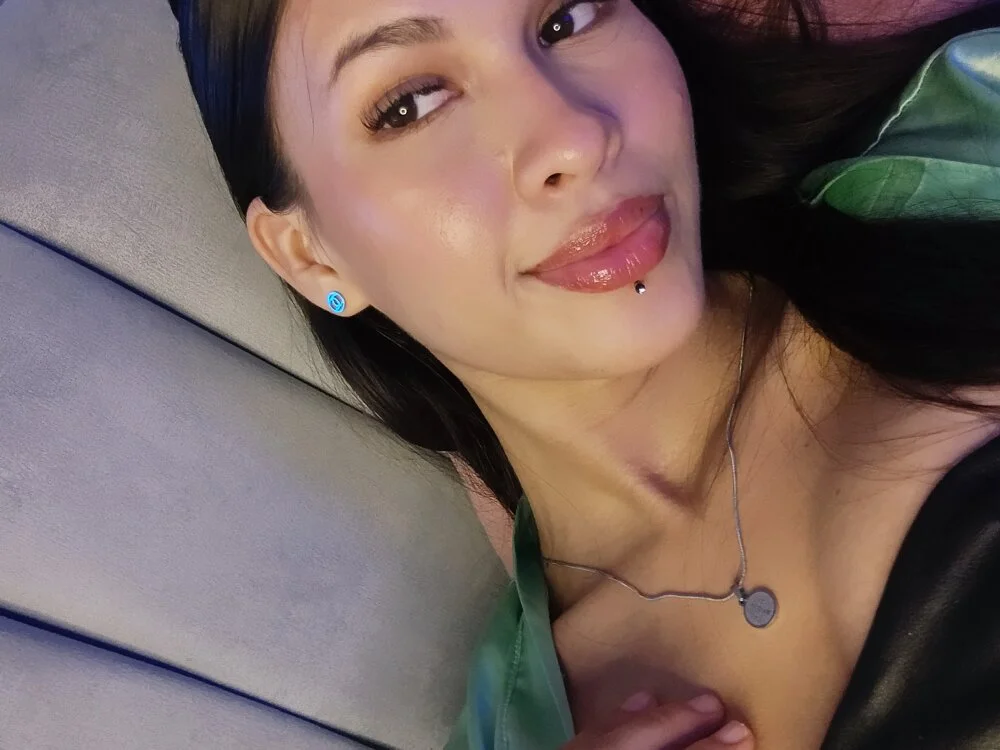 Selenafox_0 – Offline XXX chat