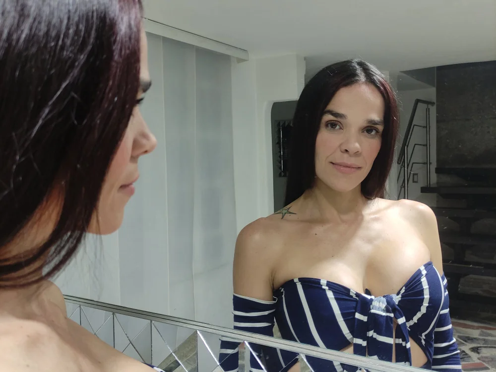 _Simmone_ Cameră chat offline