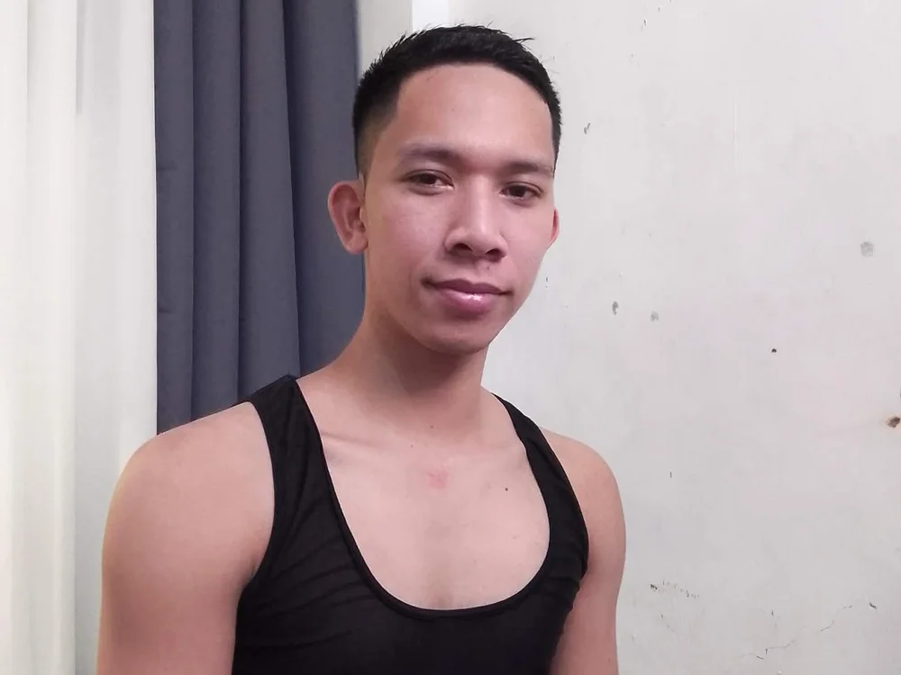 urhotasian_ offline chatrum