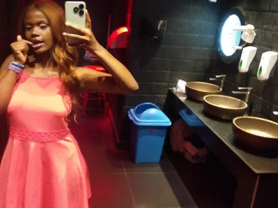 Queen_deesquiter