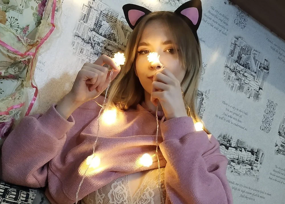 Young-Loli's Offline Chat Room