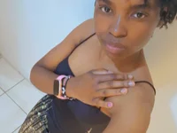 Phòng Chat Ngoại tuyến moniecutie