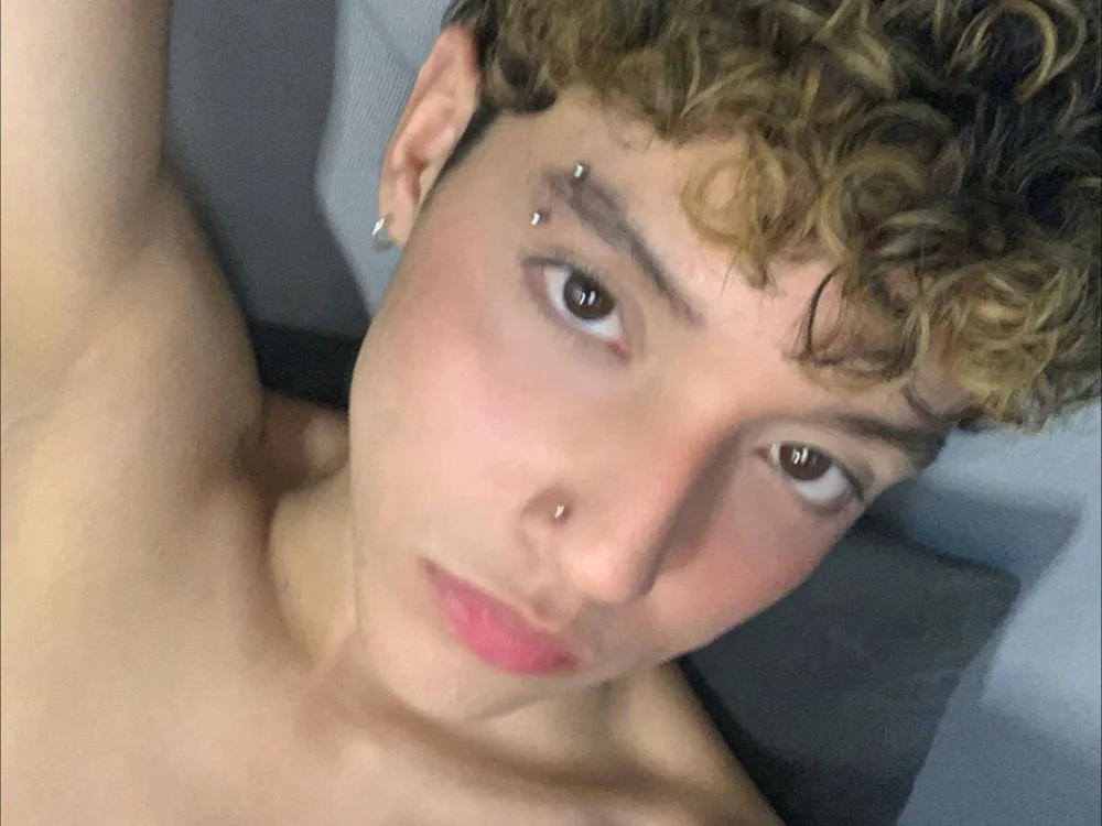 Kei_Oliver offline chatrum