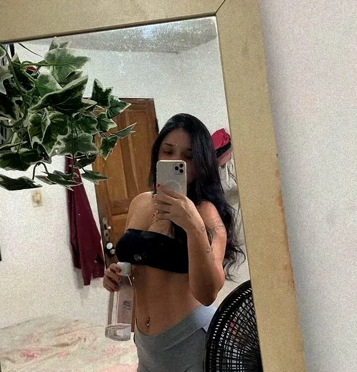 غرفة دردشة marimaiam دون اتصال