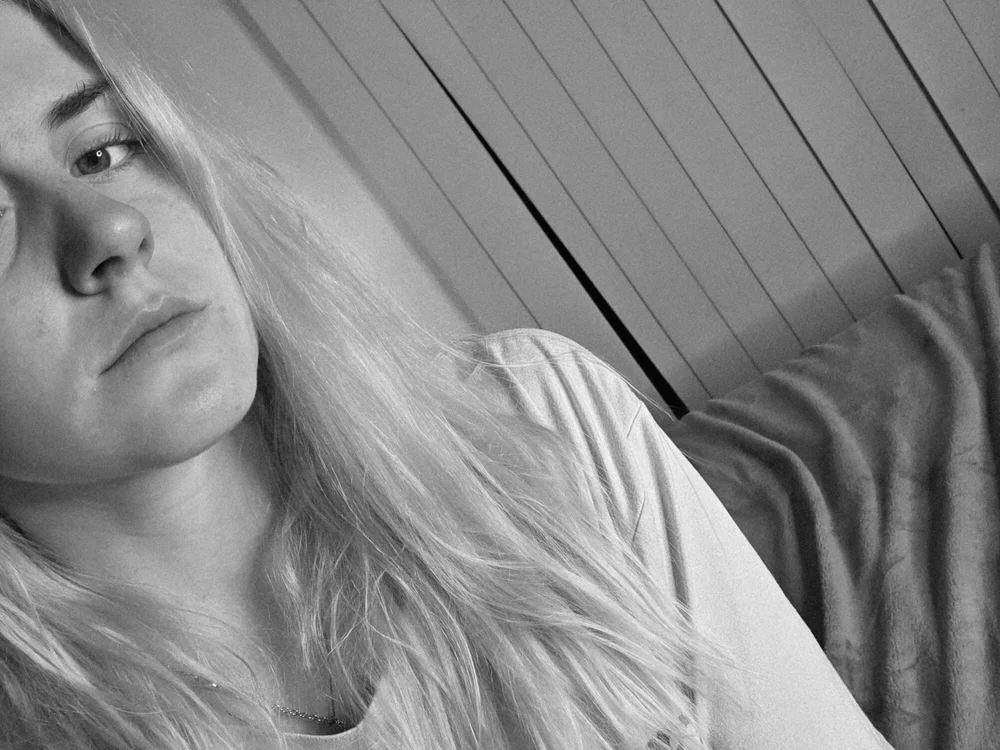 xXYoungCouple23Xx's Offline Chat Room