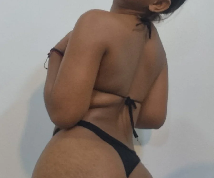 ValentinaRose4's Offline Chat Room