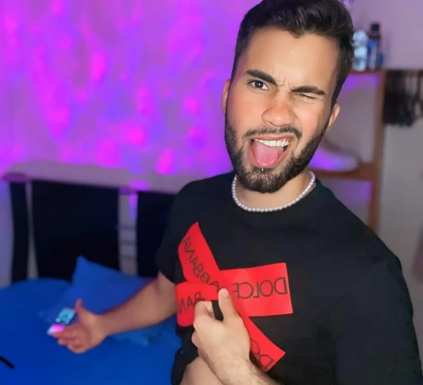 Dar_milk's Offline XXX Chat