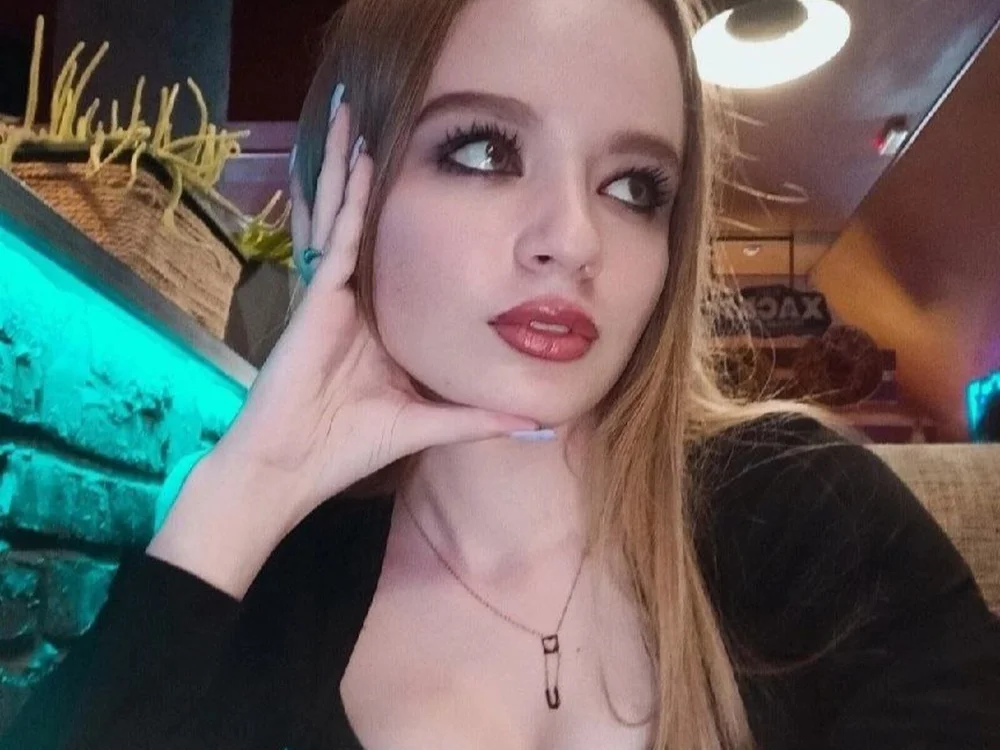 OdetteEasleyv offline chatrum