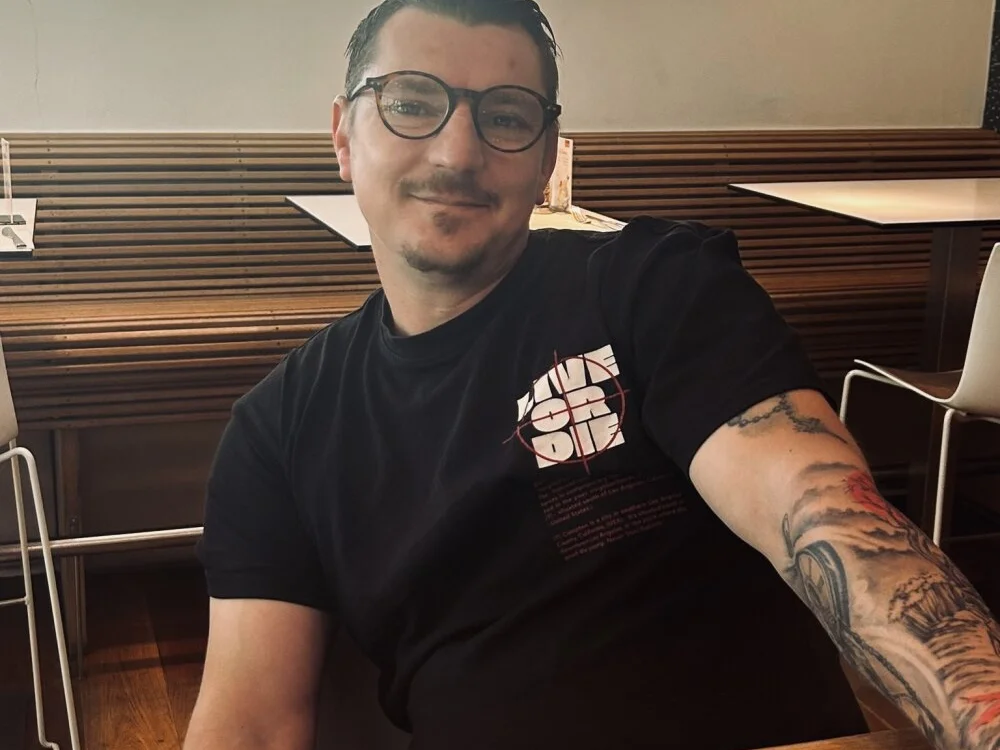 youngcock1984n Offline XXX chat