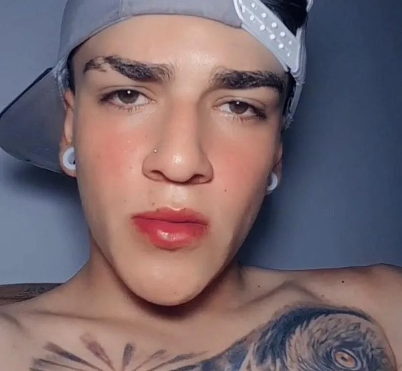 חדר צ'אט לא מקוון של cute_lovee_