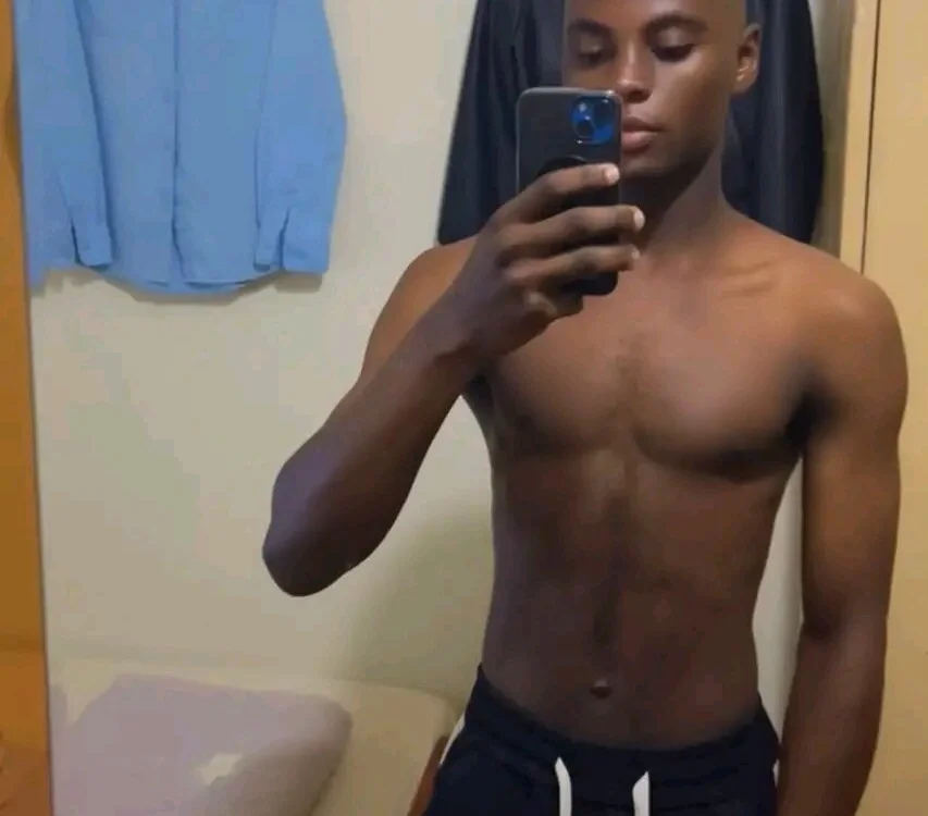 ebonydick254のオフラインXXXチャット