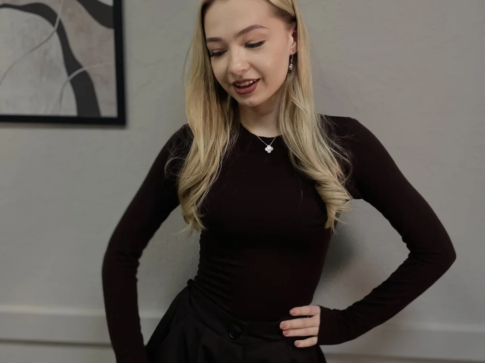 LorettaGitt offline chatrum