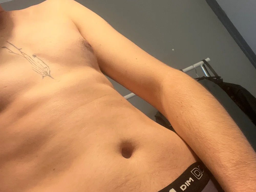 Eluan697 Adlı Modelin Çevrimdışı XXX Sohbeti
