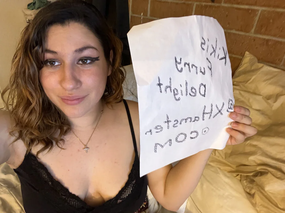 KikisFurryDelight offline chatrum