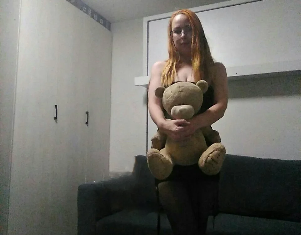 mel_aster's Offline XXX Chat