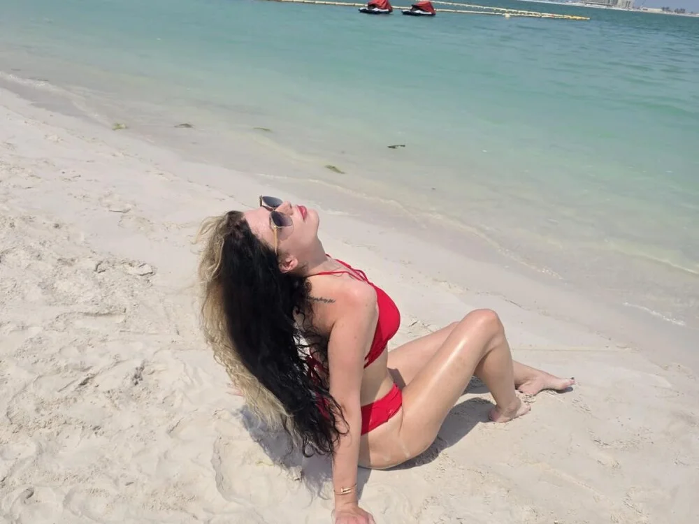 แชท XXX ออฟไลน์ของ Lucy-Harris