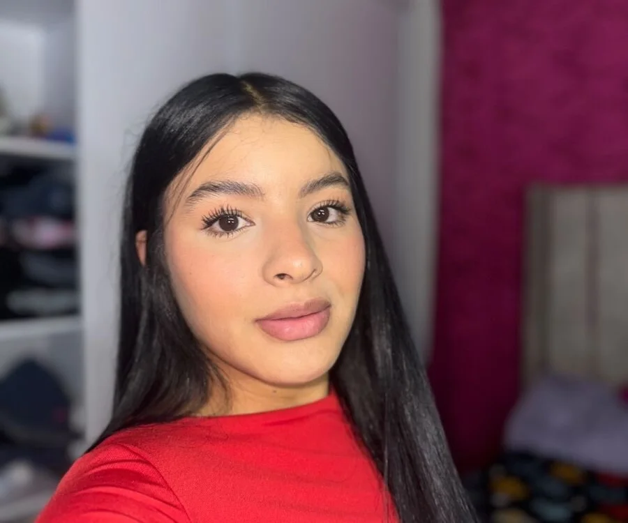 julieta_mur offline chatrum