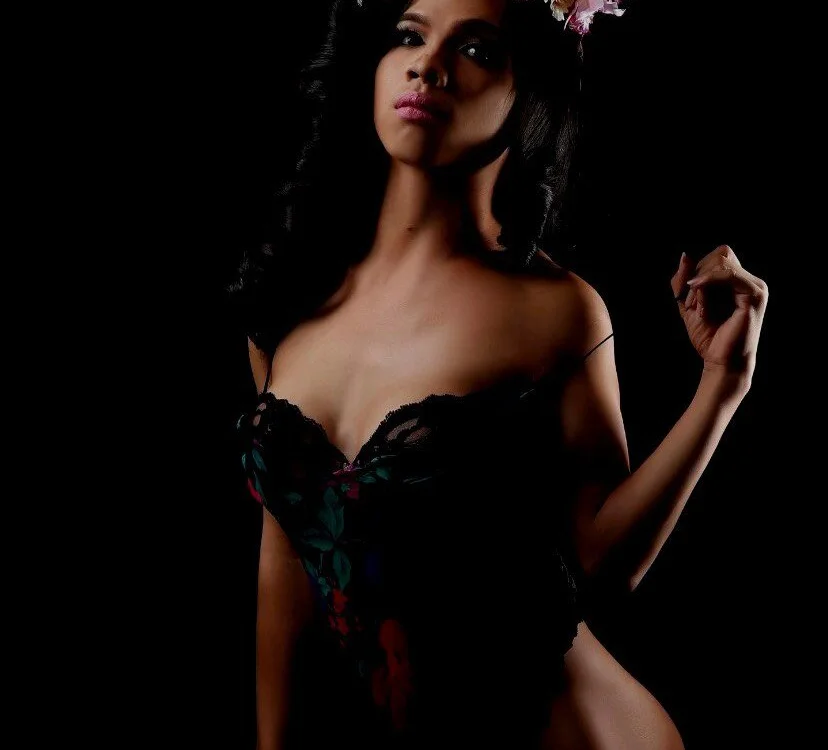 Alessandra_Victoria Chat XXX Ngoại tuyến