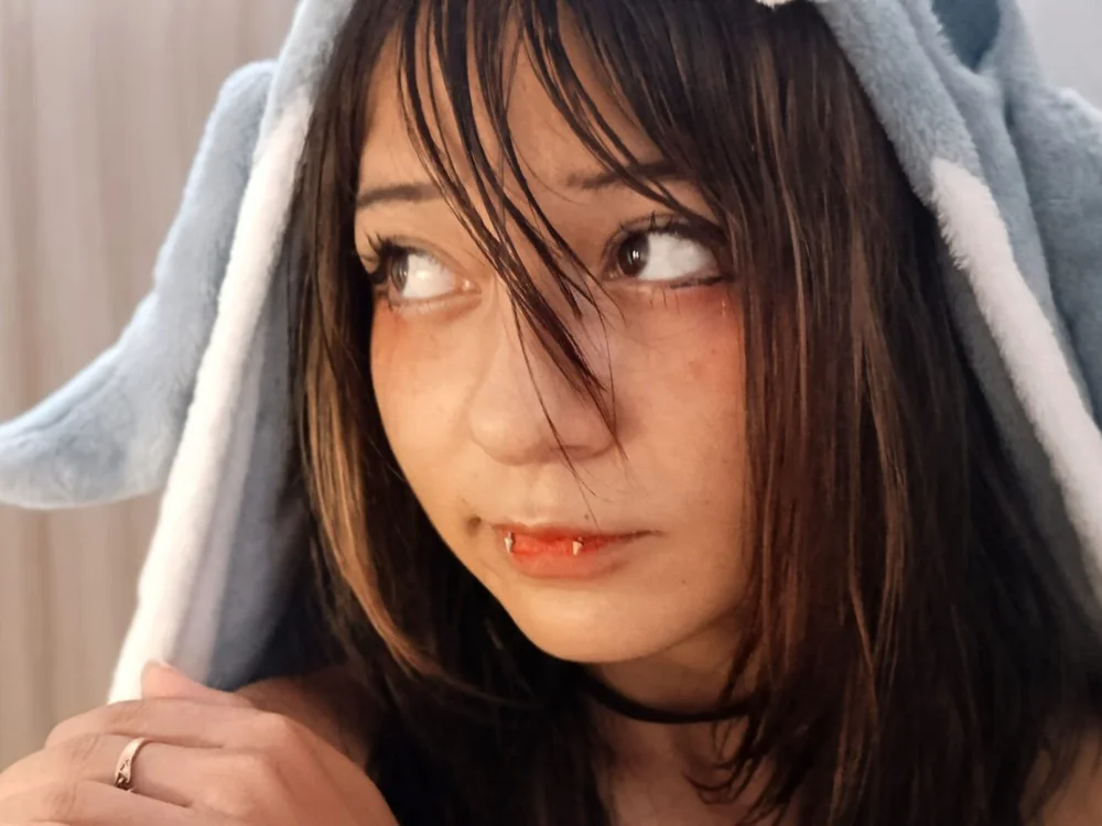 saki_nyanwnのオフラインXXXチャット