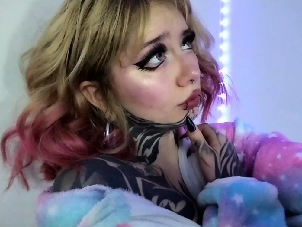 LucyChabs_: συνομιλία ΧΧΧ εκτός σύνδεσης