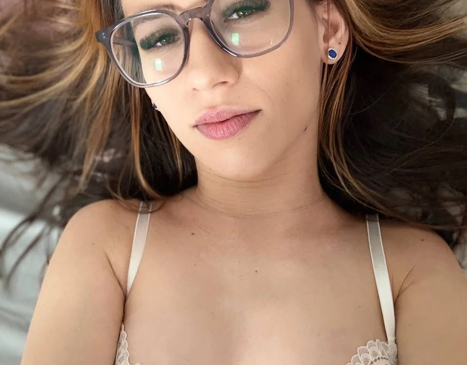 NicoleIris' Offline XXX Chat