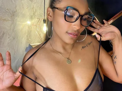 CURVY_CHANELL - Girl 