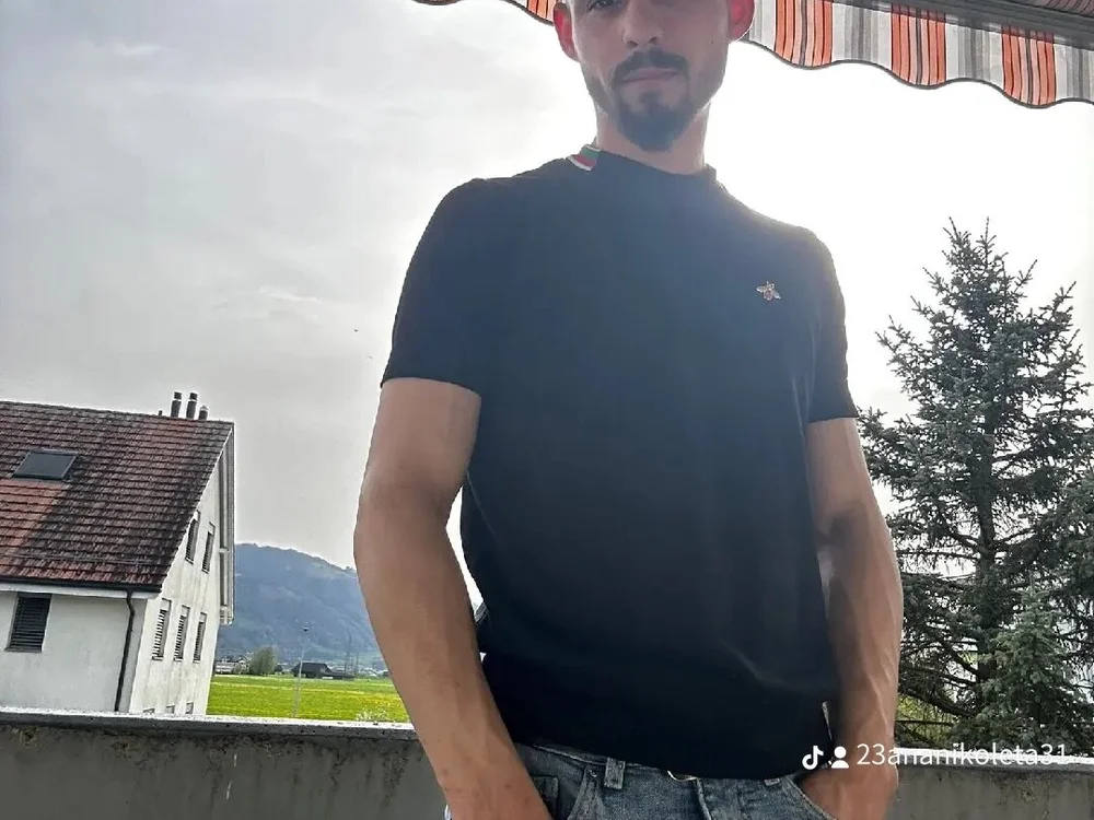 SweetCrisBld offline chatrum