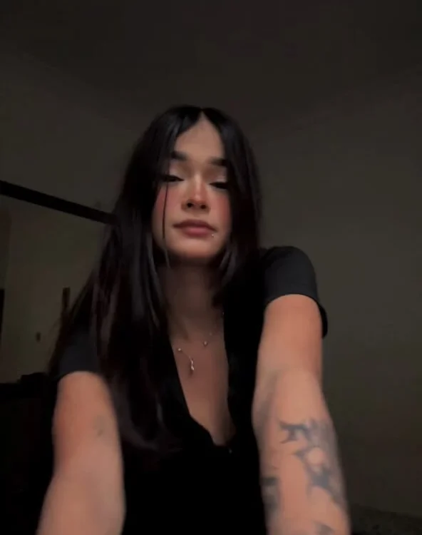 gabyjess18modeln Offline XXX chat