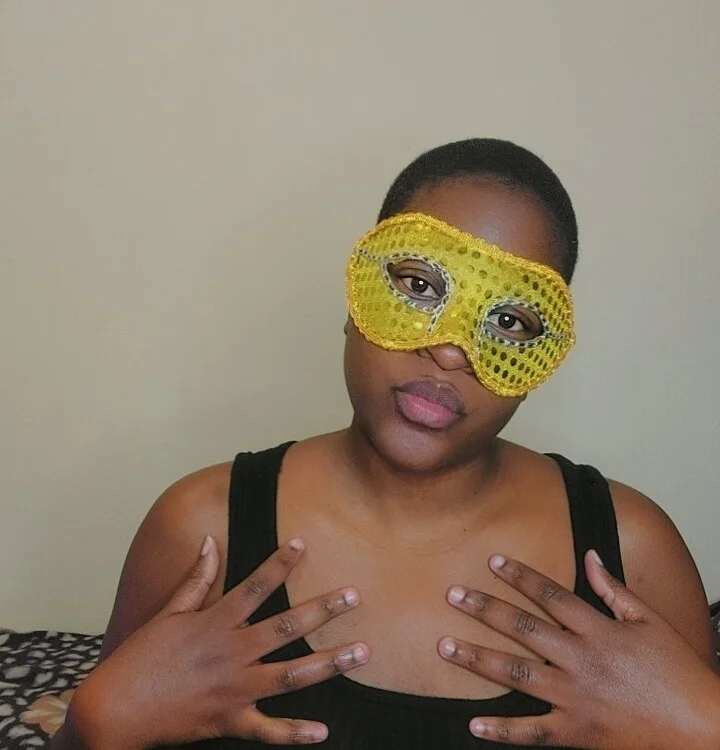 Chat +18 off-line de TheeMaskGirl