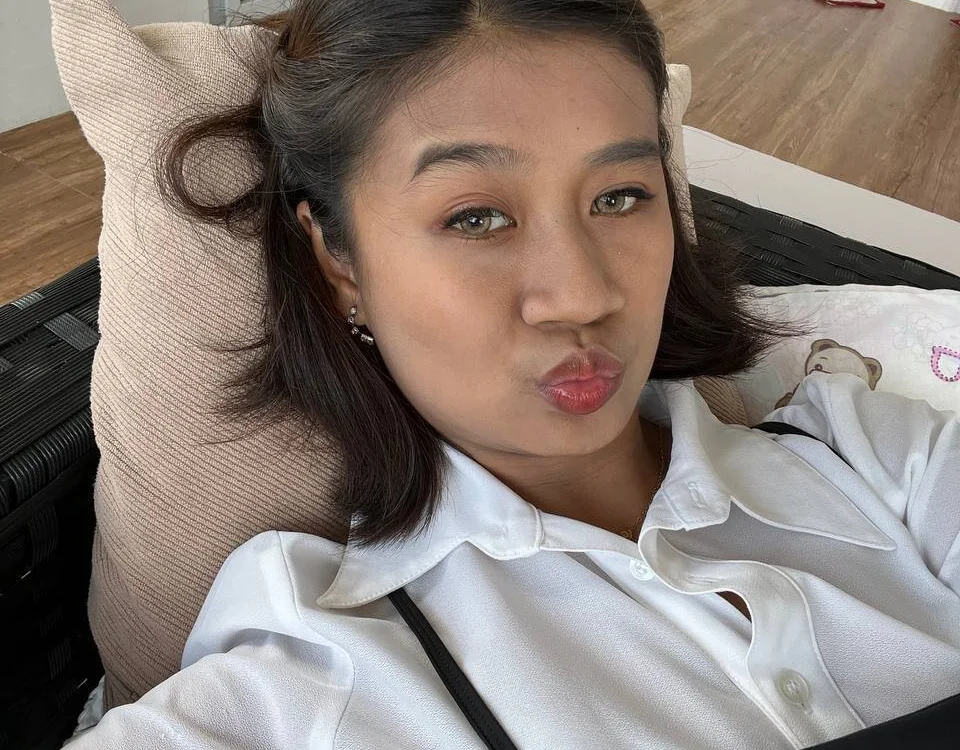 EliciaMillman Obrolan XXX Offline